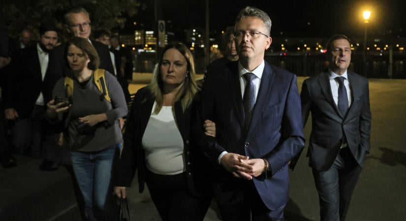 Kezdeményezték Hankó Balázs letartóztatását
