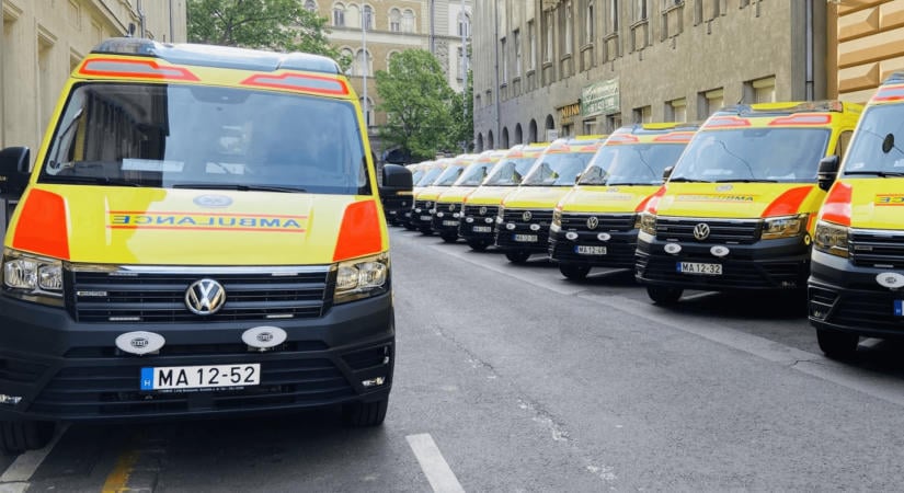 Elárasztják a mentőszolgálatot az indokolatlan hívások – a szakszervezet tragikomédiába illő eseteket tett közzé