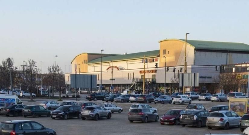 Székesfehérvári csalók tűntek fel, miközben egy veszélyes szexuális bűnözőt is elfogtak