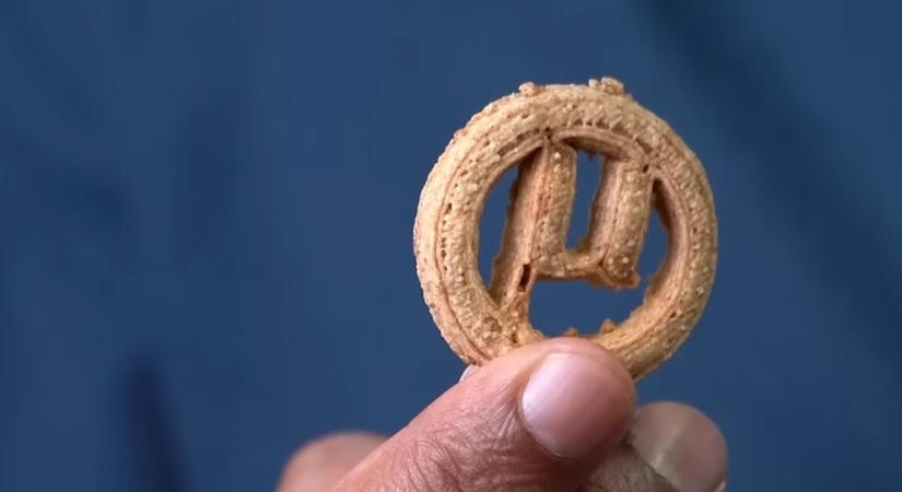 Flakonként 50 forint? Ugyan már, a NASA egyenesen megetetné velünk a PET-palackot
