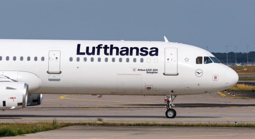 Kényszerleszállást hajtott végre a Lufthansa járata egy kigyulladt külső akkumulátor miatt