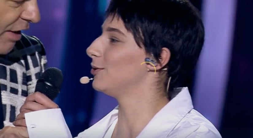 Elragadta Tillától a mikrofont a kieső énekesnő, és a zsűri lefagyott, olyat mondott a szemükbe a Sztárban sztárban