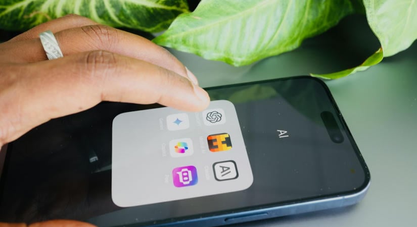 A Google csak a leggyengébb Gemini modellt adja ingyen októbertől