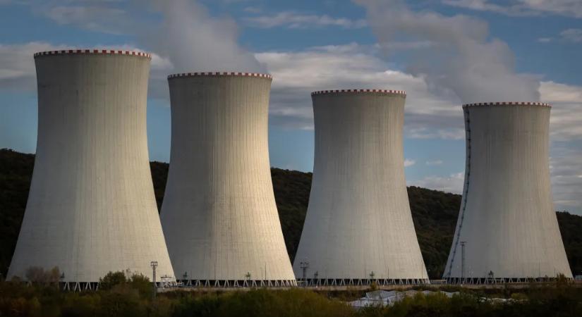 Majdnem 40 év, gátak és hűtőtornyok kellettek az új szlovák atomreaktor beindításához