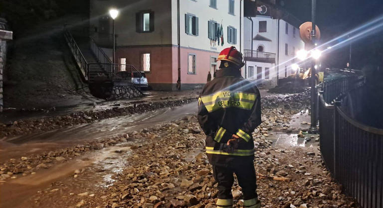 Drámai a helyzet Olaszországban, áradások és földcsuszamlások tarolják le a népszerű üdülőhelyeket