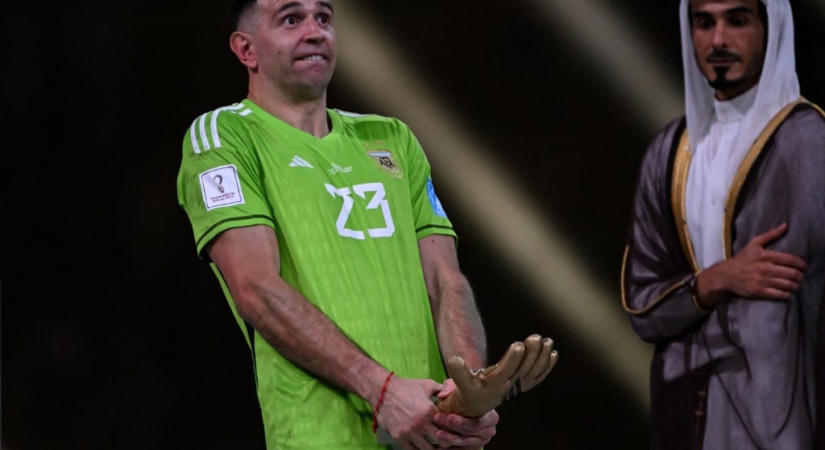 A Chelsea leigazolta az argentinok obszcén kapusát, Emiliano Martínezt