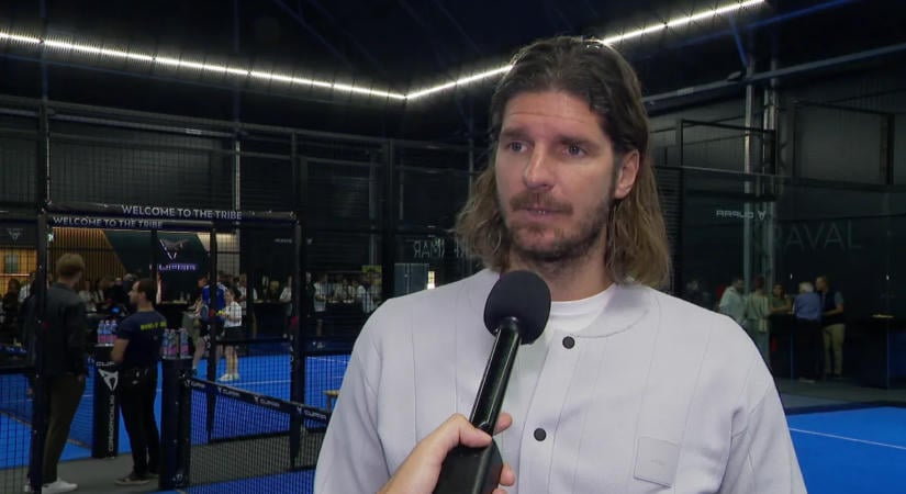 Hódít a padel Magyarországon: új fedett aréna nyílt, sztárok is ütőt ragadtak