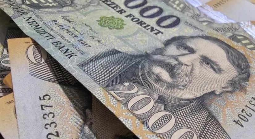 Minimálbér-emelés: az álláspontok messze egymástól