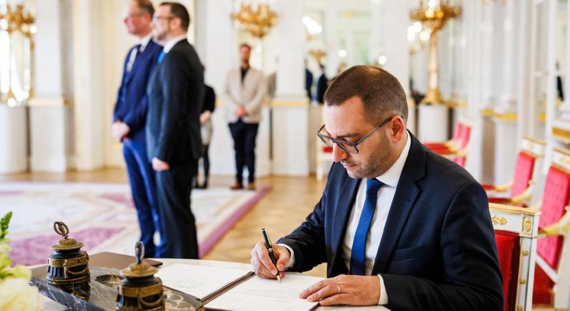 Lánczi Tamás: Semmi köze hozzá, hogy magánemberként mit csinálok