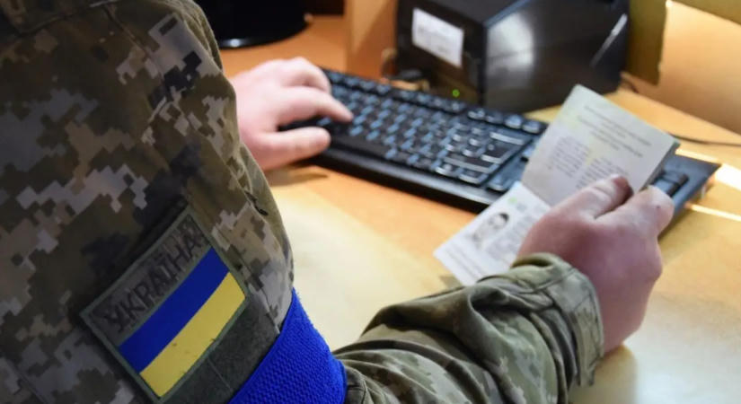 A gyakori külföldi utazásokat is figyelembe veheti az ukrán adóhatóság