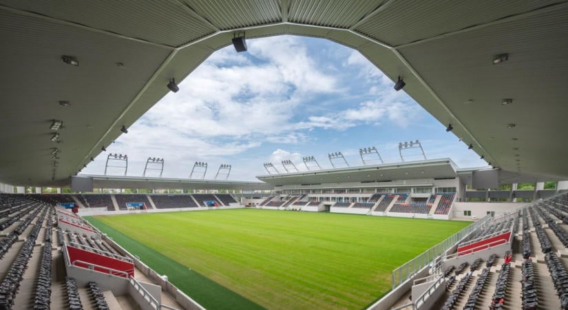 Nagy változás a Szpari stadionjában! – erre még nem volt példa
