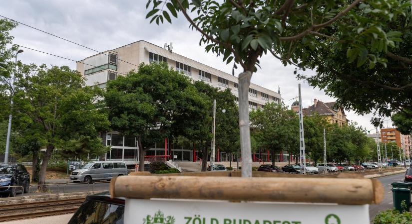 Megszavazta az önkormányzat a volt MSZP-székház átépítését, a környékbeliek háborognak