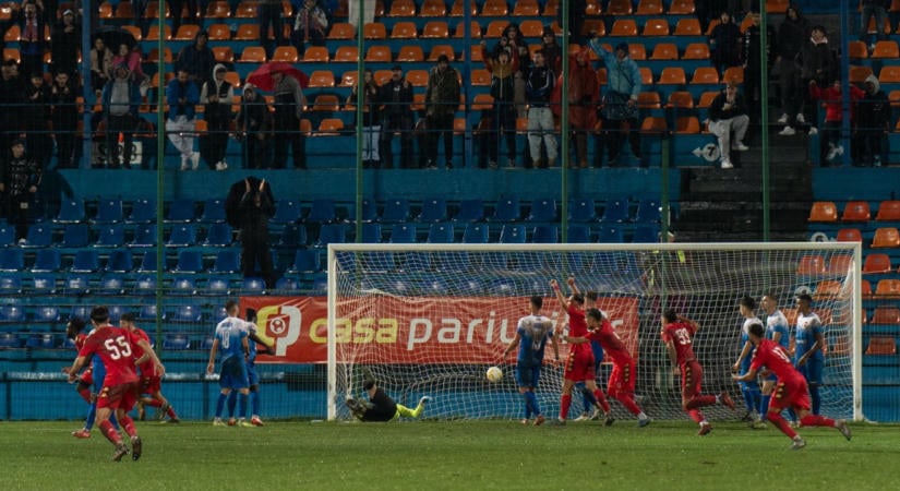 Légiósok: Magyar villogás hozott óriási fordítást Romániában - videó