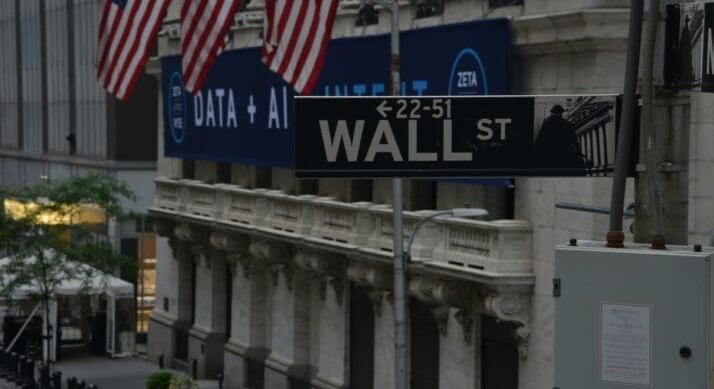 Amerikai tőzsde Július 24. – Visszafogottan indult a Wall-Street, az olaj már 97 dollárra esett