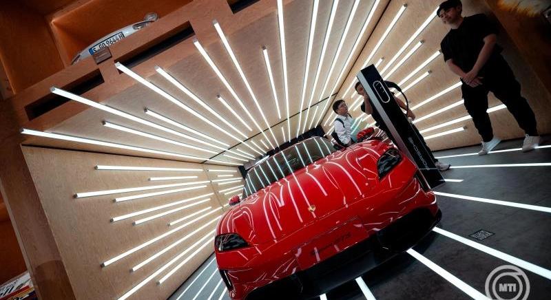 A Porsche 911 a legkeresettebb hazai álomautó