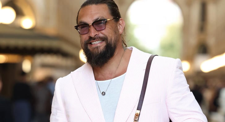 Jason Momoa és gyönyörű barátnője együtt hódította meg Milánót