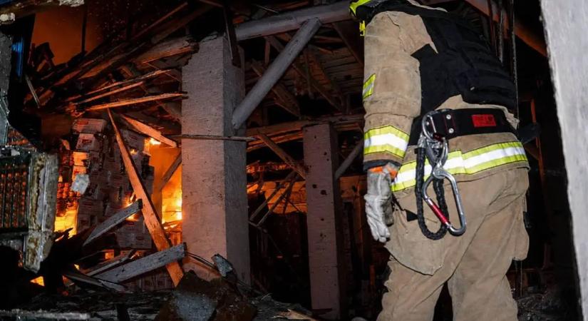Hárman meghaltak, tizenheten megsérültek a Szumit ért orosz bombatámadásban