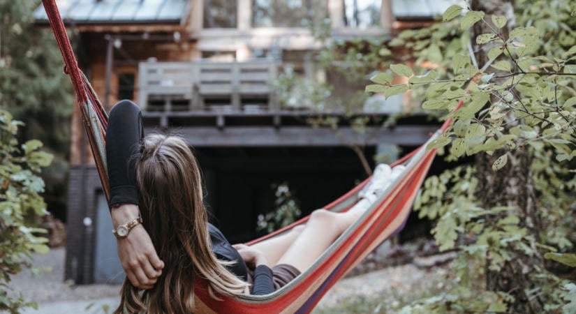Negyedmillió egy éjszakáért – ennyiért luxizhatunk a Balaton partján, ilyen az airbnb Somogyban