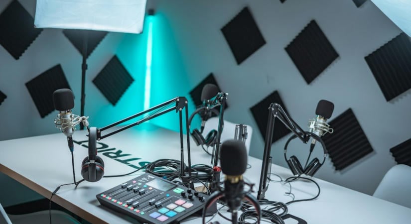 Vizsgálja az AI hatását az olvasásra a Könyves Magazin podcastja