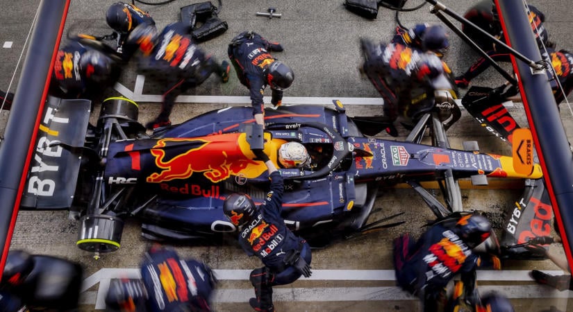 Videó: Így nyírta ki majdnem Verstappen austini futamát a saját csapata néhány éve