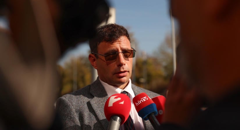 Így vitték el Matolcsy Györgyöt a rendőrök - fotók