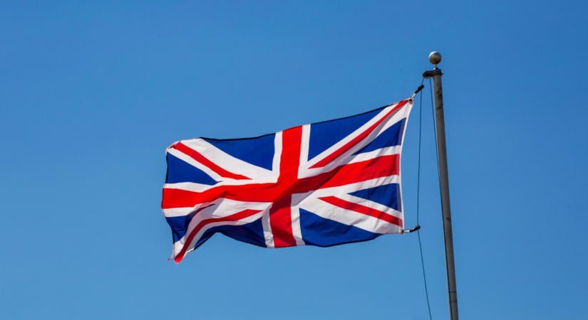 Fingbotránytól volt hangos egy brit önkormányzati ülés: szürreális közjáték okozott botrányt