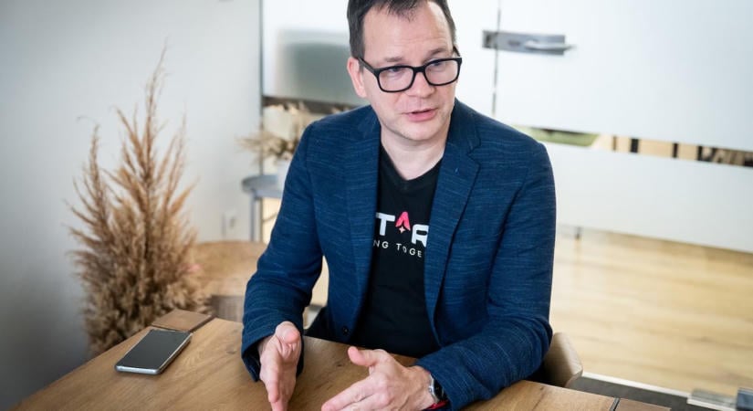 Van pénz és ötlet, mégis külföldre mennek a magyar startupok: három ponton nyúlnának bele a rendszerbe