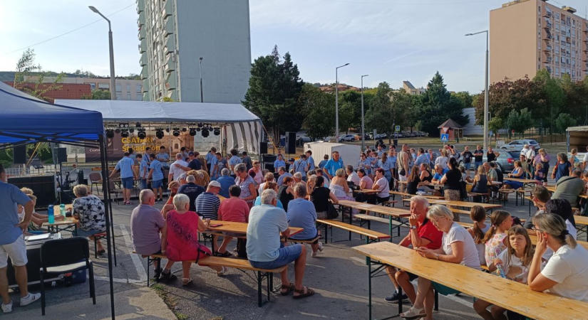 Feltekerik a hangerőt: ingyenes szabadtéri buli jön Szekszárdon