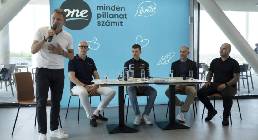 Molnár Martin a Prema Racing színeiben tesztelheti a Forma-3-as versenyautót