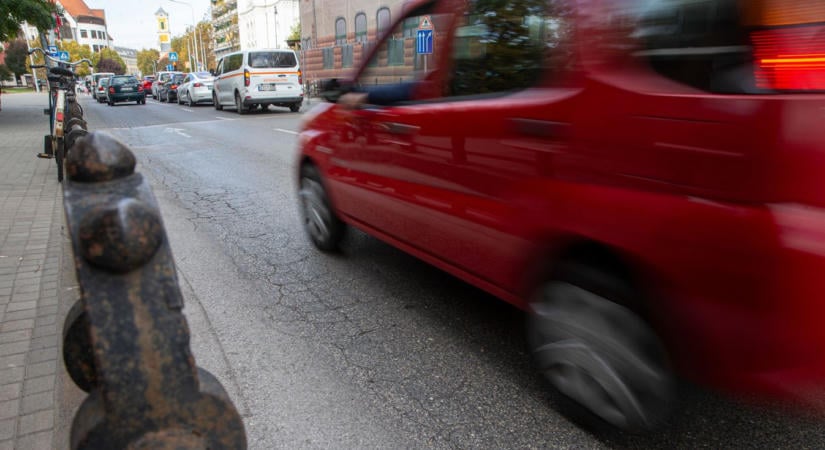 Semmi sem riasztja el a kiskörúti száguldozókat, most fix traffipax jöhet