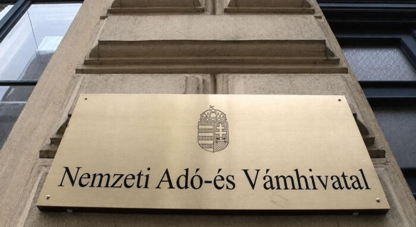 Mielőtt elindul ügyet intézni, tájékozódjon! Előfordulhat, hogy csak délig lesz nyitva a helyi NAV-kirendeltség