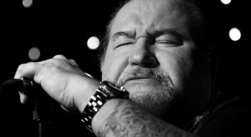 77 éves korában elhunyt Deák Bill Gyula, a magyar blues legendája