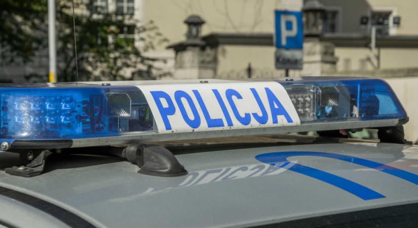 Újabb iskolai támadás Lengyelországban: három embert megsebesített egy 21 éves nő