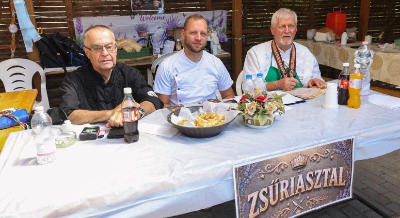 Domaszéken járt a Gulyás Királya, a tökéletes recept titkáról is beszélt  fotók