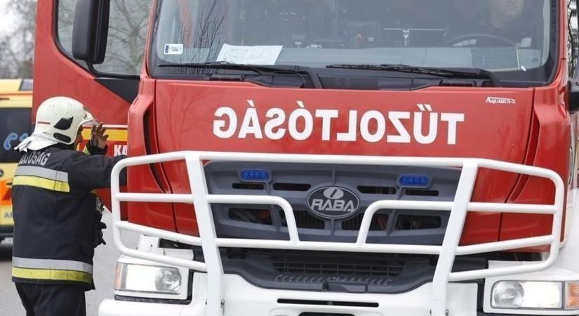 Komoly fennakadás az M1-esen: két autó ütközött, korlátozzák a forgalmat