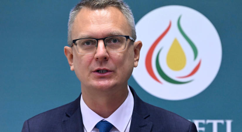Rétvári Bence szerint azonnal távoznia kell Lannert Juditnak a miniszteri tisztségéből