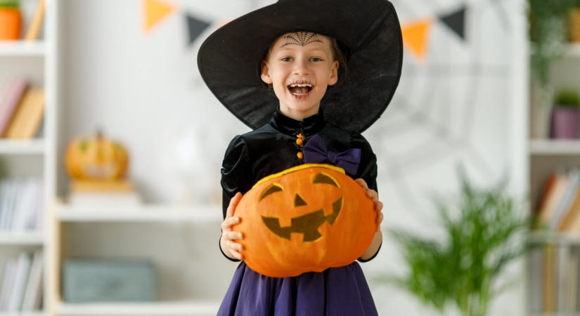 Beköltözik a Halloween a SPAR-ba - Fekete hamburger, rémisztő édességek és meglepő újdonságok érkeznek