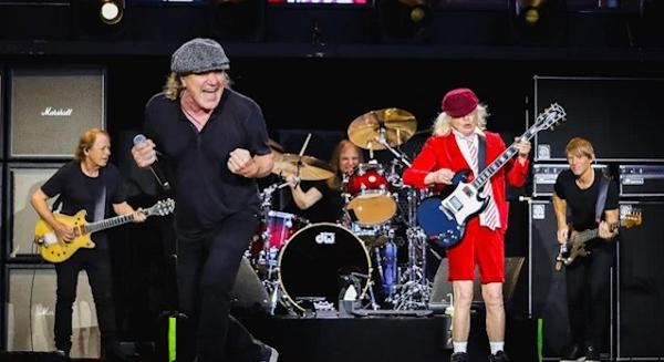 AC/DC: Brian Johnson jobban élvezi a koncertezést, mint valaha