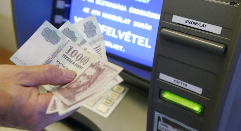 Fontos határidő közeleg, megéri átnézni a fiókokat, régi ruhák zsebeit egy régi öt-, vagy tízezeresért