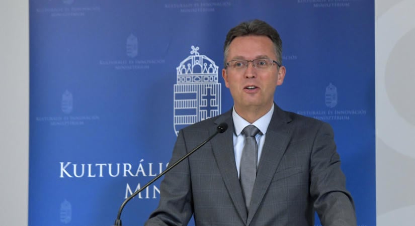 Két hónap alatt kétszer annyi pénz: így gyorsult fel Hankó Balázs osztogatása