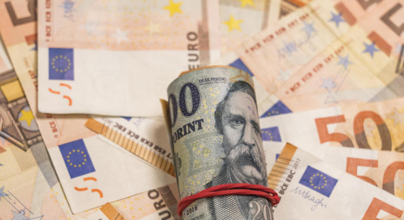 Őrült hullámvasútra ült a forint