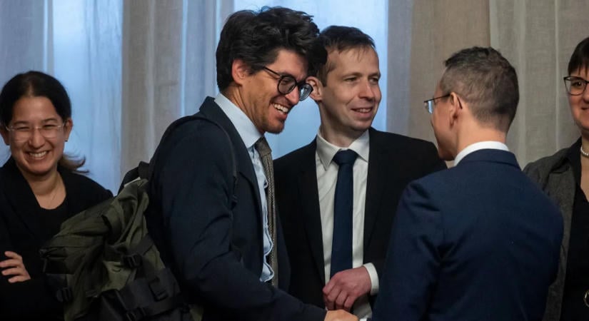 Havi több mint egymillióba kerül Velkey György irodája az adófizetőknek