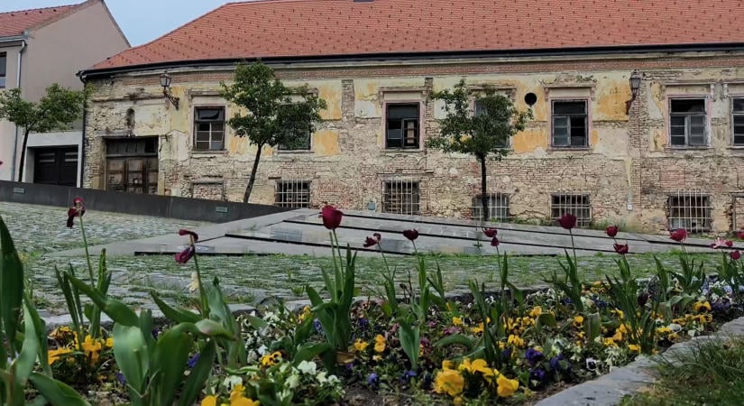 Újabb homlokzat kap szinezést – Ebből talán nem lesz balhé!