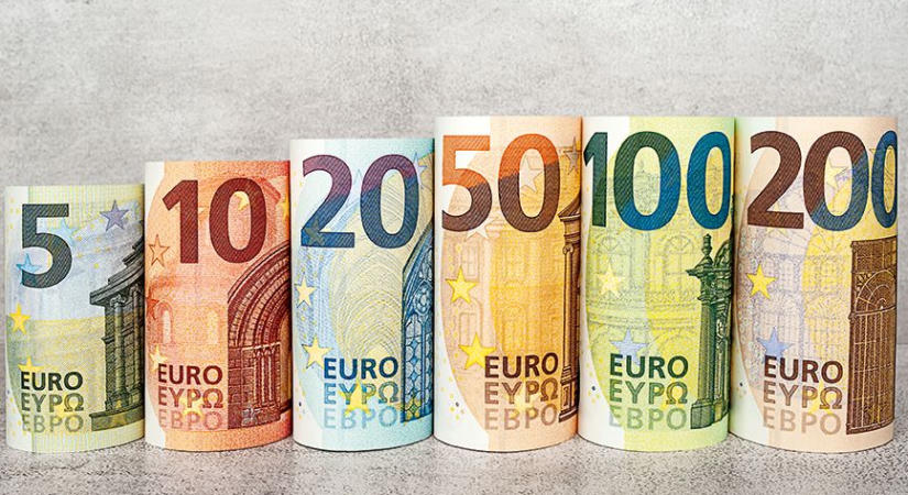 Jók kamatoznak a lefoglalt orosz pénzeszközök, az EU 1,4 milliárd eurót folyósít Ukrajnának