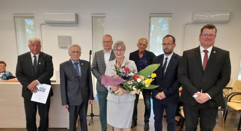 Dr. Krizmanich Mária orvosigazgató-helyettest köszöntötték Celldömölkön