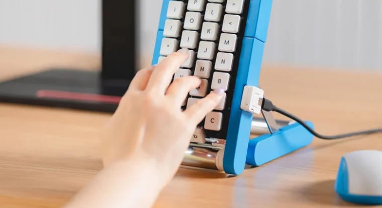 A Google olyan billentyűzetet épített, amelyen futószalagon érkeznek a gombok