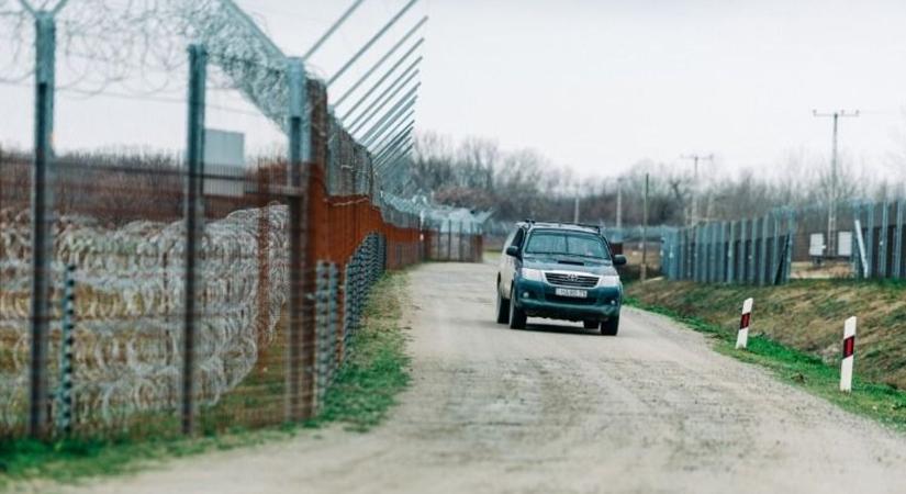 Röszkén és Szegeden találtak migránsokat