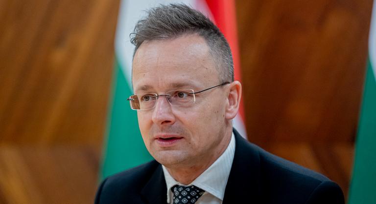 Szijjártó Péter szerint a kormány többet tett a cigányságért, mint bárki korábban