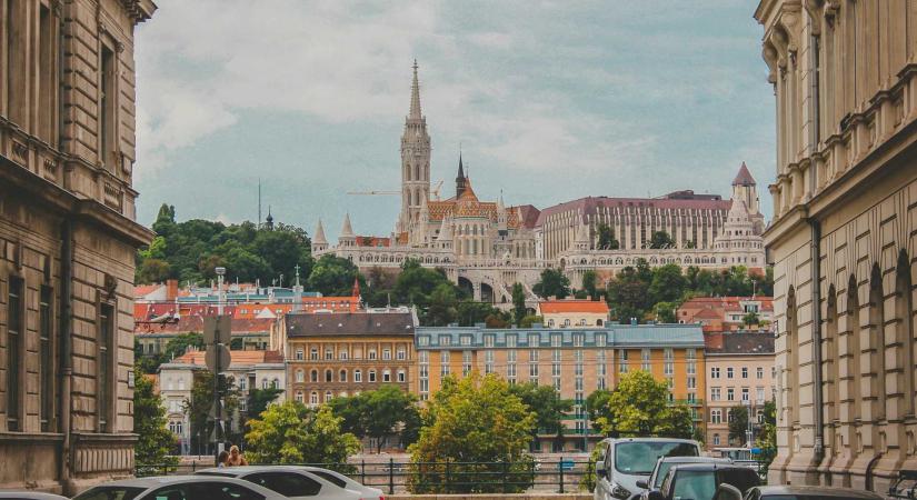 Jelentősen változás öt hónap alatt, a januári szigorítás átrendezte a főváros vendégforgalmát