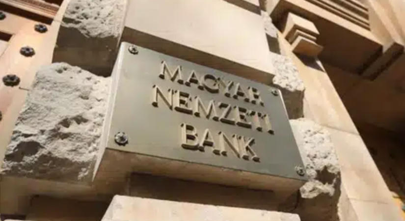 Feljelenti saját ingatlanos cégét a Magyar Nemzeti Bank több ingatlanjuk értékvesztése miatt